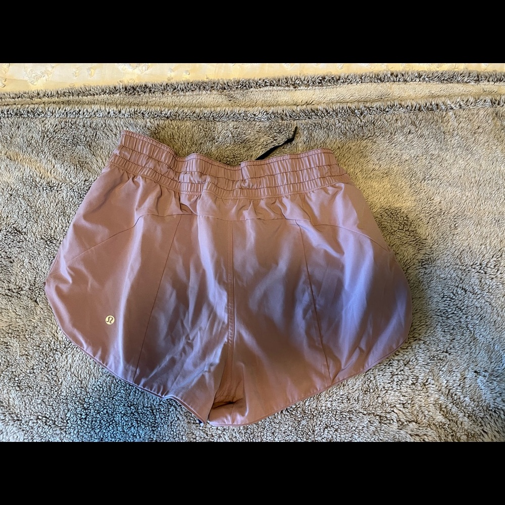 Reversible LULU shorts!